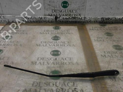 Used Front windshield wiper arm SEAT IBIZA III (6L1) 1.9 SDI (64 hp) 3777282