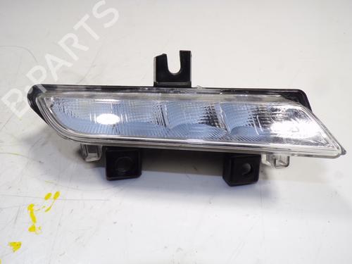 Used Right front indicator Right front indicator RENAULT CLIO IV (BH_) 0.9 TCe 90 (BHNF, BHMA, BHMH, BHJK, BHJR) (90 hp) 8892495 8892495