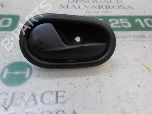 Used Front left interior door handle Front left interior door handle DACIA SANDERO II 1.2 (75 hp) 3870693 3870693