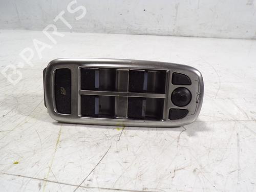 Comutador vidro frente esquerdo JAGUAR XF I (X250) 2.2 D (190 hp) 9300446