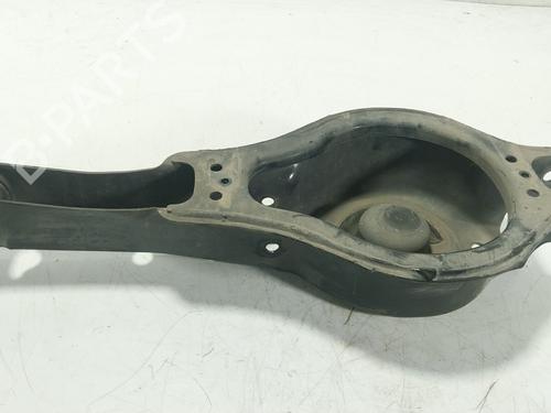 Højre bagtil bærearm TOYOTA HIGHLANDER (GSU7_, AXUH7_, TXUA7_) 2.5 Hybrid AWD (AXUH78) (246 hp) 32316449