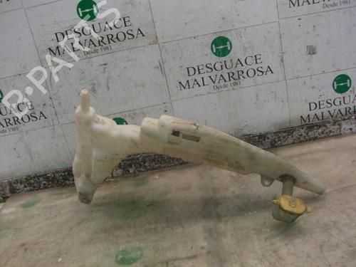 Used Windscreen washer tank FORD FOCUS I (DAW, DBW) 1.8 Turbo DI / TDDi (90 hp) 7413915