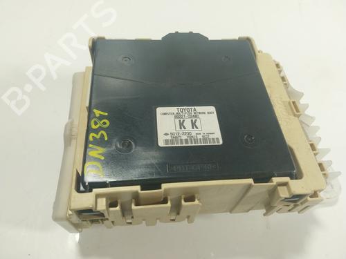 Fuse box TOYOTA AURIS (_E18_) 1.8 Hybrid (ZWE186_, ZWE186R) | BP20291755E1 