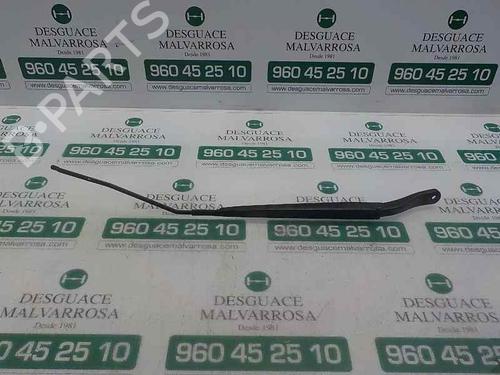 Used Front windshield wiper arm RENAULT MEGANE III Hatchback (BZ0/1_, B3_) 1.5 dCi (BZ0C) (90 hp) 3874587