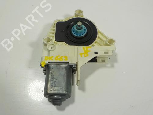 Rudehejsemotor bagstkærm højre AUDI Q5 (8RB) [2008-2019]  11958581