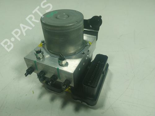Used ABS pump TOYOTA YARIS CROSS (MXP_) 1.5 Hybrid (MXPJ10) (116 hp) 18693331
