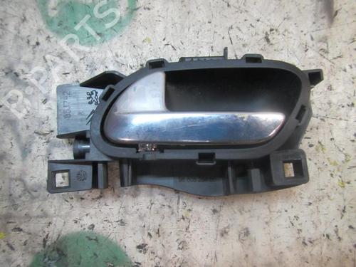 Used Rear left interior door handle Rear left interior door handle PEUGEOT 308 I (4A_, 4C_) 1.6 16V (120 hp) 3844701 3844701