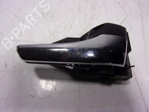 Used Front right interior door handle Front right interior door handle TOYOTA HILUX VIII Pickup (_N1_) 2.8 TD 4WD (GUN126) (204 hp) 16333865 16333865