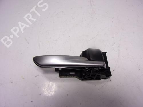 front-right-interior-door-handle-toyota-corolla-hatchback-_e21_-_ea1_-_eh1_-6920502350c1-6927302200-2018-15907426 main image