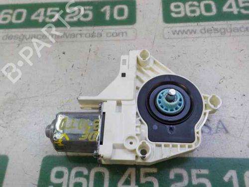 Used Right rear window motor Right rear window motor AUDI A1 Sportback (8XA, 8XF) 1.0 TFSI (95 hp) 5652555 5652555