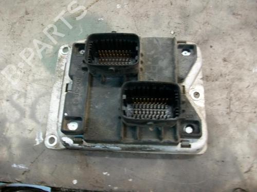 Used Engine control unit (ECU) OPEL CORSA B (S93) 1.2 i 16V (F08, F68, M68) (65 hp) 3775889