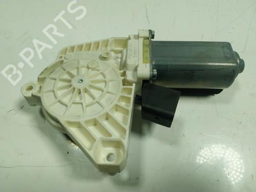 Used Right front window motor MERCEDES-BENZ CLA Shooting Brake (X117) CLA 220 CDI / d (117.903) (177 hp) 17530668