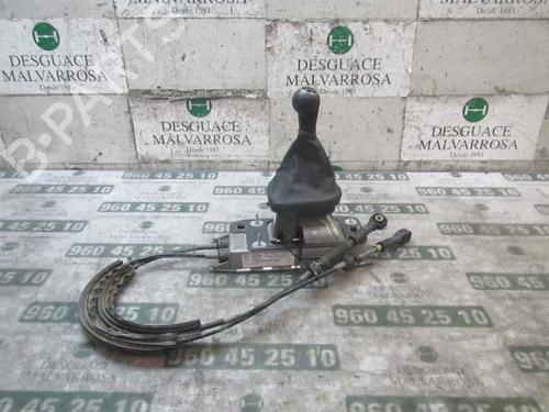 Used Gear lever Gear lever SEAT LEON (1P1) 1.6 TDI (90 hp) 7411539 7411539