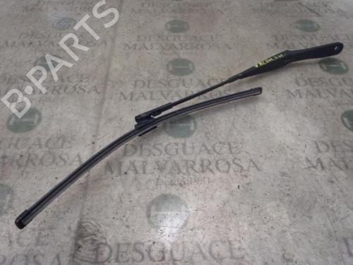 Used Front windshield wiper arm Front windshield wiper arm OPEL ASTRA H (A04) 1.9 CDTI (L48) (120 hp) 3795751 3795751
