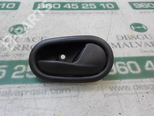 Used Front right interior door handle Front right interior door handle DACIA SANDERO II 1.2 (75 hp) 3870742 3870742