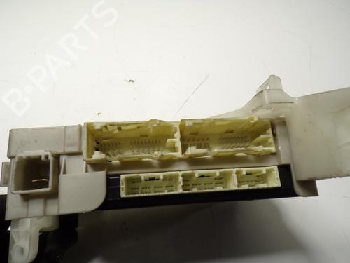 Zekeringkast LEXUS CT (ZWA10_)  | BP12979644E1