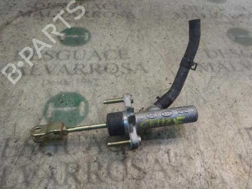 Used Clutch slave cylinder KIA RIO II Saloon (JB) 1.4 16V (97 hp) 14272093