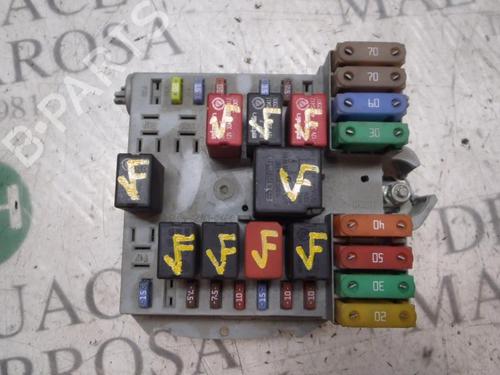 Used Fuse box Fuse box LANCIA YPSILON (843_) 1.3 JTD (843.AXD11, 843.AXD1A) (70 hp) 4015705 4015705