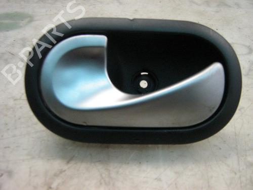 Used Front left interior door handle RENAULT CLIO III (BR0/1, CR0/1) [2005-2014]  3775701