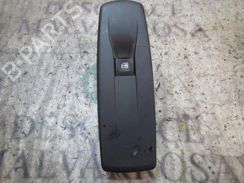 Used Right front window switch Right front window switch RENAULT MEGANE III Hatchback (BZ0/1_, B3_) 1.5 dCi (106 hp) 3834433 3834433