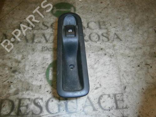 Used Right rear window switch Right rear window switch RENAULT MEGANE II Saloon (LM0/1_) 1.5 dCi (LM02, LM13, LM2A) (101 hp) 3789546 3789546