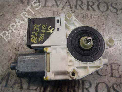 Used Right rear window motor RENAULT MEGANE III Hatchback (BZ0/1_, B3_) 1.5 dCi (106 hp) 3799016