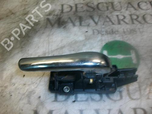 Used Front right interior door handle Front right interior door handle ALFA ROMEO 166 (936_) 2.4 JTD (936AXA00, 936A3B00) (150 hp) 3750993 3750993