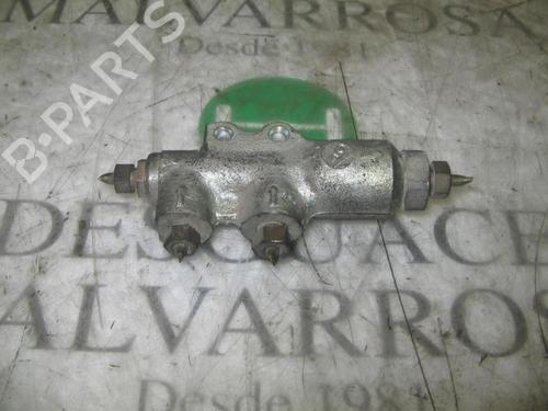 Used Brake master cylinder VOLVO 850 (854) [1991-1997]  8741913
