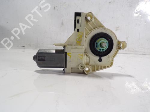 Used Left rear window motor LAND ROVER DISCOVERY IV (L319) 3.0 TD 4x4 (245 hp) 9762838
