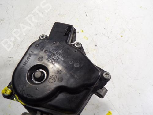 Throttle body NISSAN NV200 / EVALIA Bus  | BP9205826M82 