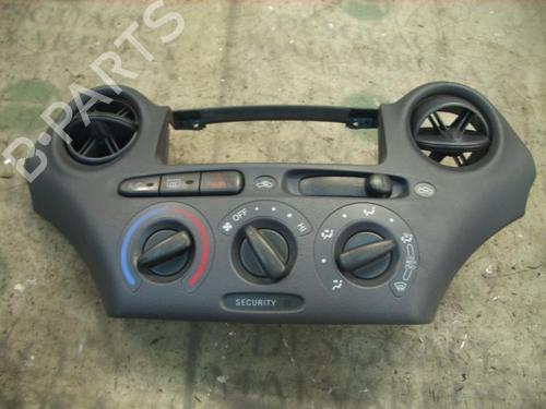 climate-control-toyota-yaris-_p1_-1999-2000-2001-2002-2003-2004-2005-3751119 main image