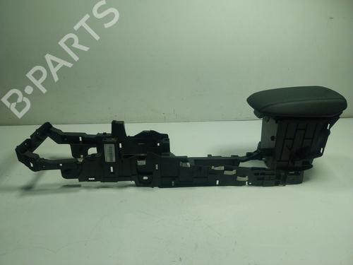 Used Armrest / Center console Armrest / Center console FORD FOCUS IV (HN) 1.5 EcoBoost (150 hp) 17957391 17957391