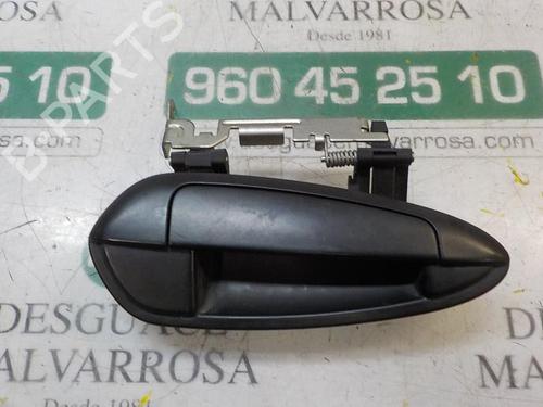 Used Front right exterior door handle FIAT GRANDE PUNTO (199_) 1.3 D Multijet (199.AXD11, 199.AXD1A, 199.AXD1B,... (90 hp) 3865791