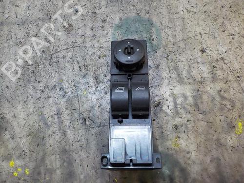 Used Left front window switch Left front window switch FORD FOCUS II (DA_, HCP, DP) 1.6 TDCi (109 hp) 3850955 3850955