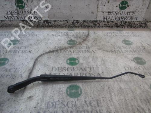 Used Front windshield wiper arm Front windshield wiper arm NISSAN NV200 / EVALIA Bus 1.5 dCi 85 (M20, M20M, M20K, M20KK) (86 hp) 3842309 3842309