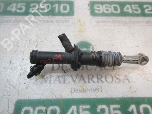 Used Clutch slave cylinder Clutch slave cylinder RENAULT MEGANE III Hatchback (BZ0/1_, B3_) 1.5 dCi (BZ0C) (90 hp) 14282739 14282739