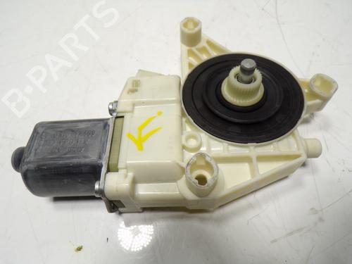 Used Left front window motor Left front window motor MERCEDES-BENZ E-CLASS (W212) E 220 CDI / BlueTEC (212.001, 212.002) (170 hp) 13248639 13248639