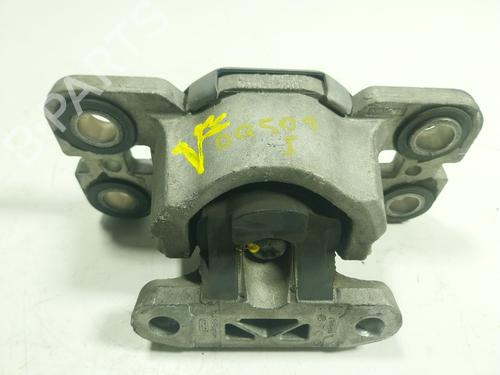 Engine mount LAND ROVER RANGE ROVER EVOQUE (L538) 2.2 D 4x4 | BP24574951M89 