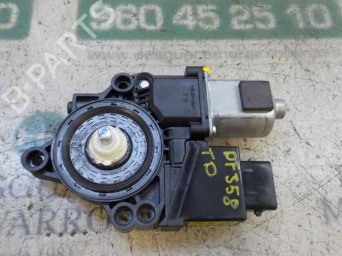 Rudehejsemotor bagstkærm højre KIA CEE'D (JD) 1.4 CVVT (100 hp) 6046431