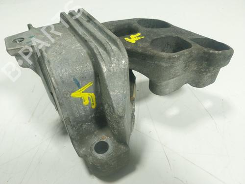 Used Engine mount Engine mount MERCEDES-BENZ CLA Shooting Brake (X117) CLA 200 CDI / d (117.908) (136 hp) 24738091 24738091