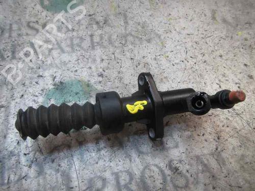 Used Clutch slave cylinder PEUGEOT 5008 (0U_, 0E_) [2009-2017]  14277653