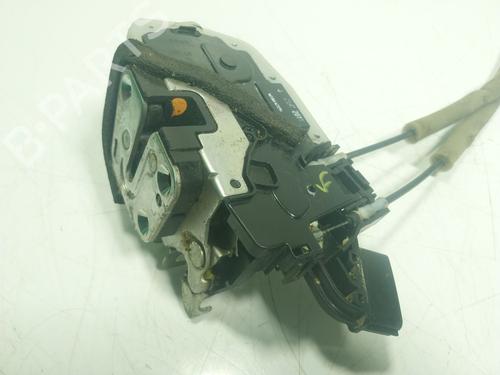 front-left-lock-nissan-leaf-ze1-2017-23211272 main image