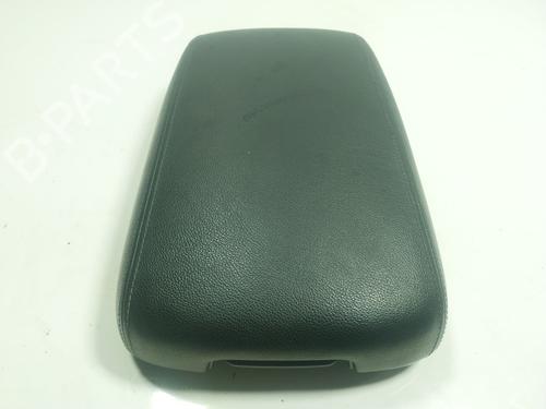 Armrest / Center console KIA SORENTO III (UM) 2.2 CRDi 4WD BP19040563I20
