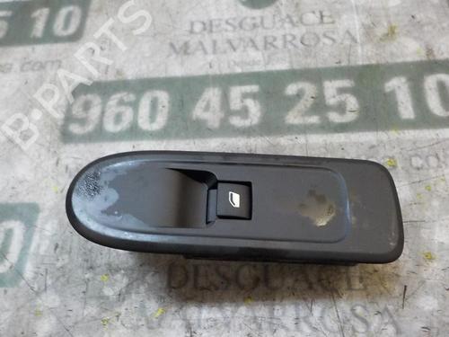 Used Right front window switch Right front window switch CITROËN C3 II (SC_) [2009-2026] 3860325 3860325