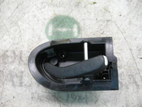 Used Front right interior door handle Front right interior door handle FORD MONDEO I (GBP) [1993-1996] 3757601 3757601