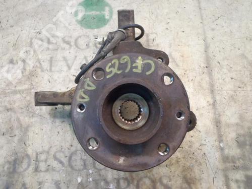 Used Right front steering knuckle Right front steering knuckle RENAULT CLIO II (BB_, CB_) [1998-2016] 3830848 3830848