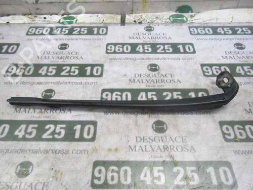 Used Front windshield wiper arm Front windshield wiper arm 3859935 3859935