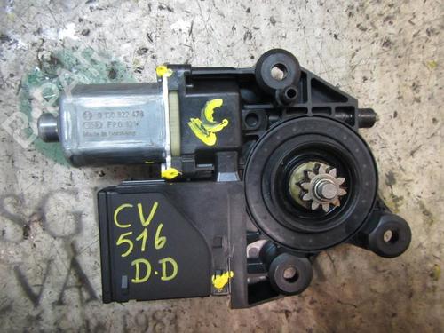 Used Right front window motor Right front window motor RENAULT MEGANE III Hatchback (BZ0/1_, B3_) 1.5 dCi (106 hp) 3834439 3834439