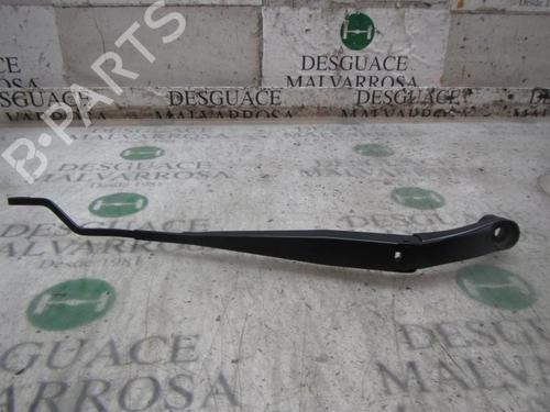 Used Front windshield wiper arm KIA RIO III (UB) [2011-2017]  4016740