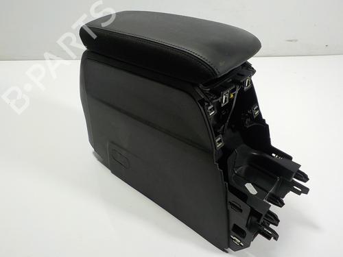 Used Armrest / Center console Armrest / Center console PEUGEOT 208 II (UB_, UP_, UW_, UJ_) 1.2 PureTech 100 (101 hp) 11946869 11946869